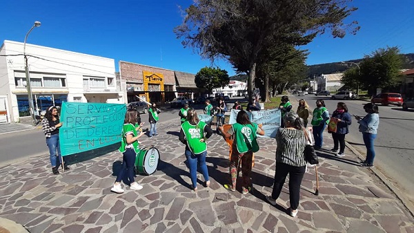 Trabajadores del Servicio de Protección de Derechos reclaman pases a planta